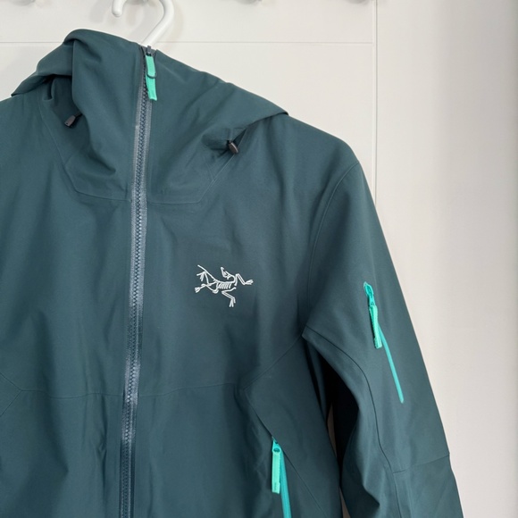 Arc'teryx Sentinel women's jacket - Picture 2 of 4